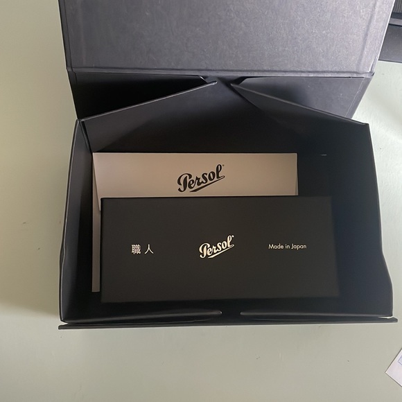 Brand new! Never been worn - Picture 2 of 4